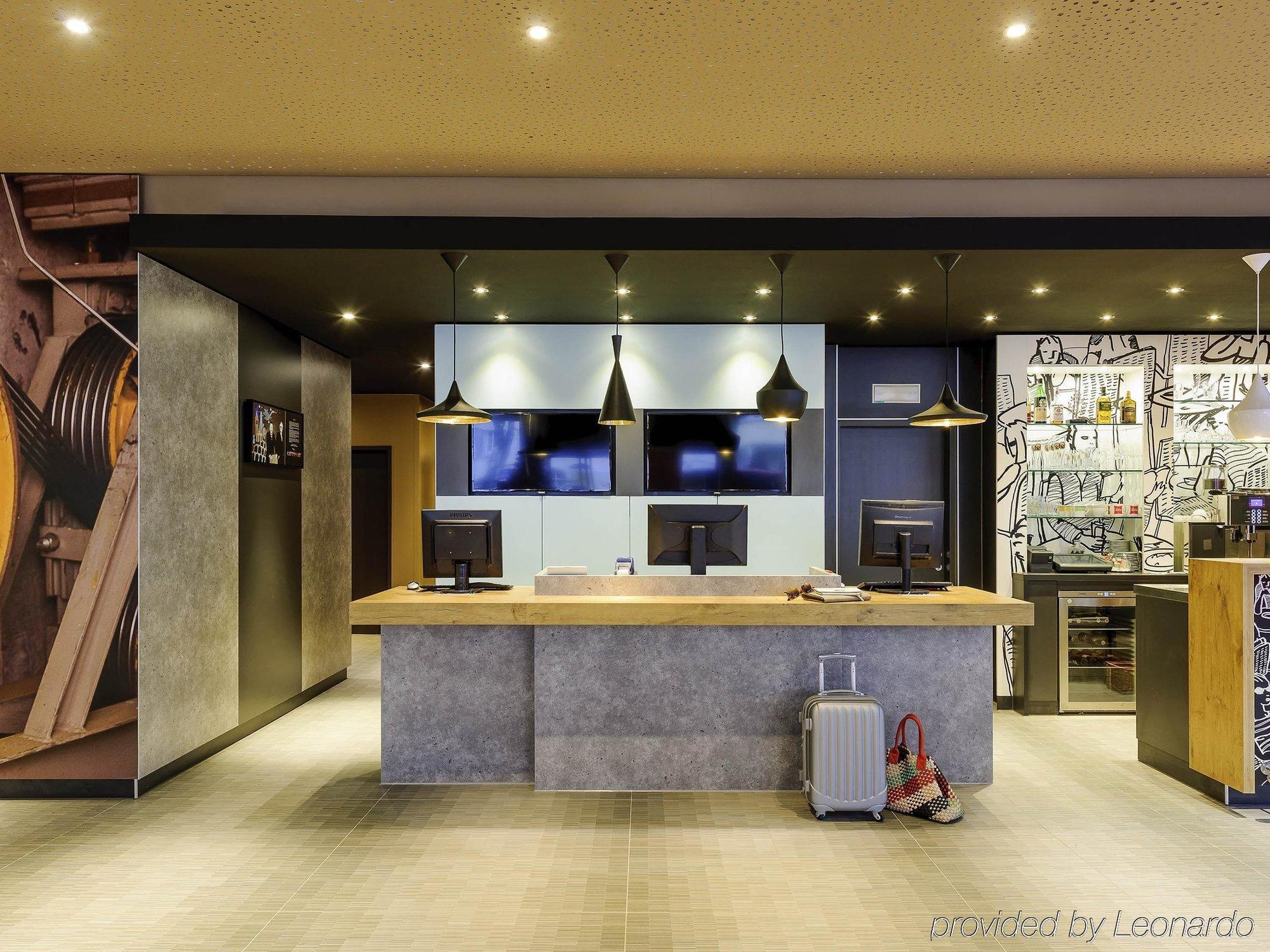 Hotel Ibis Брегенц Экстерьер фото