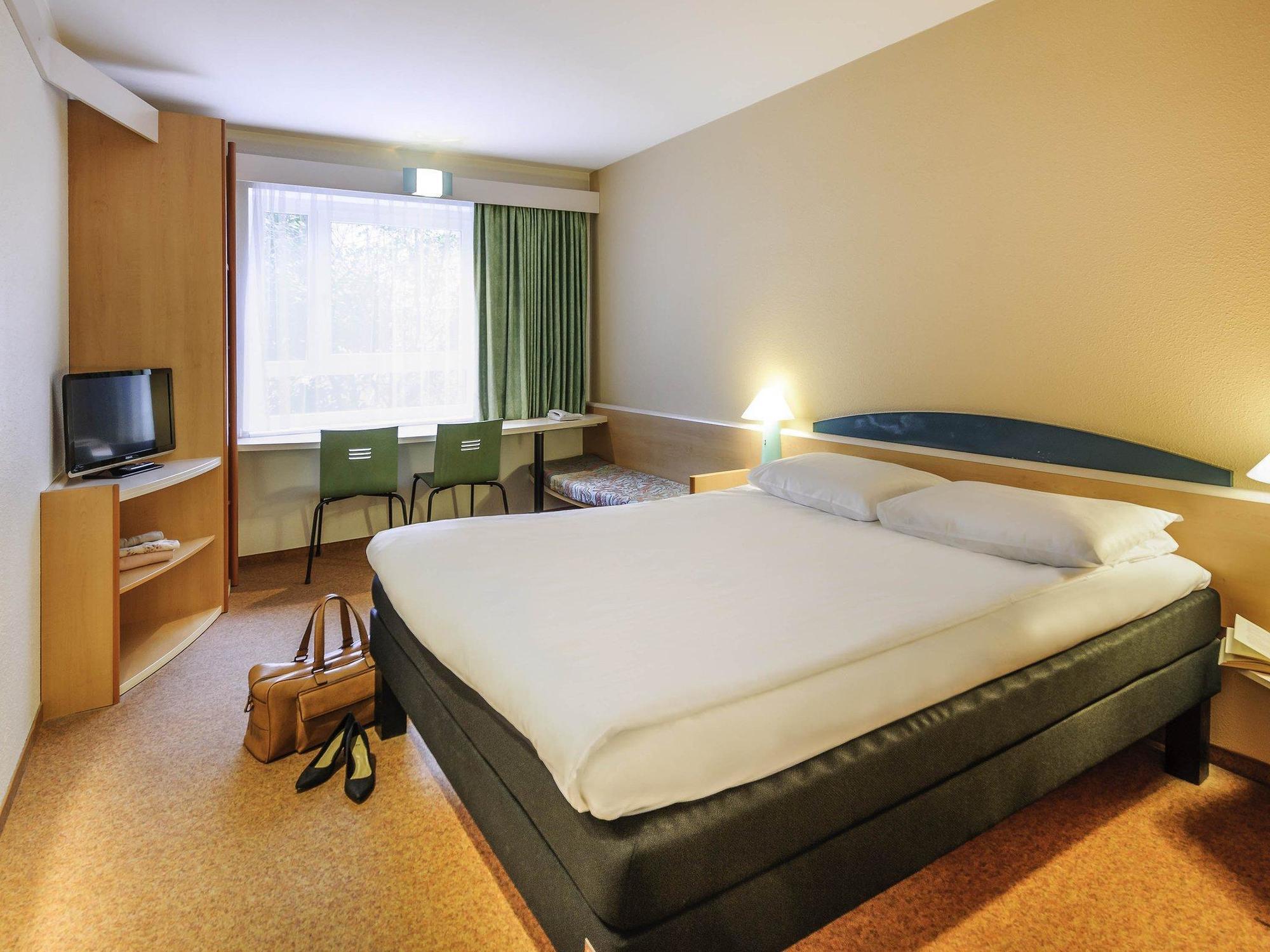 Hotel Ibis Брегенц Экстерьер фото
