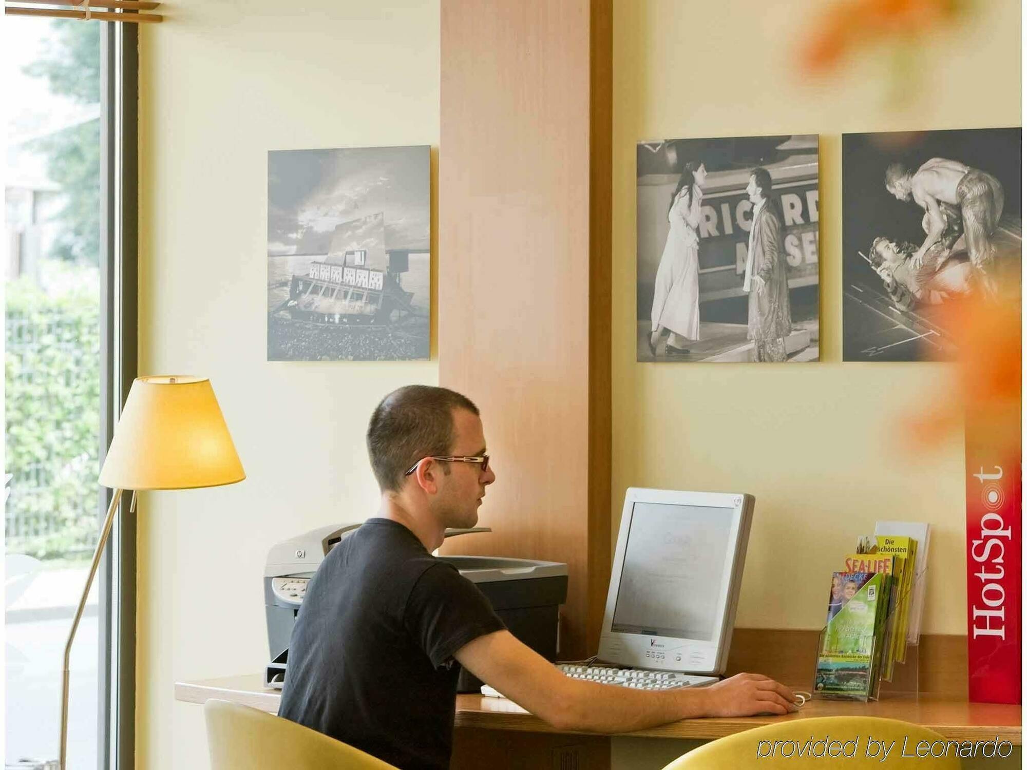 Hotel Ibis Брегенц Экстерьер фото